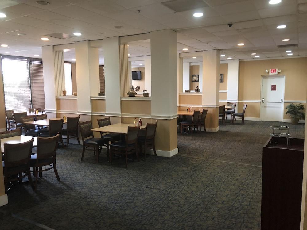 Wyndham Garden Atlanta Airport Hotel College Park Exterior foto